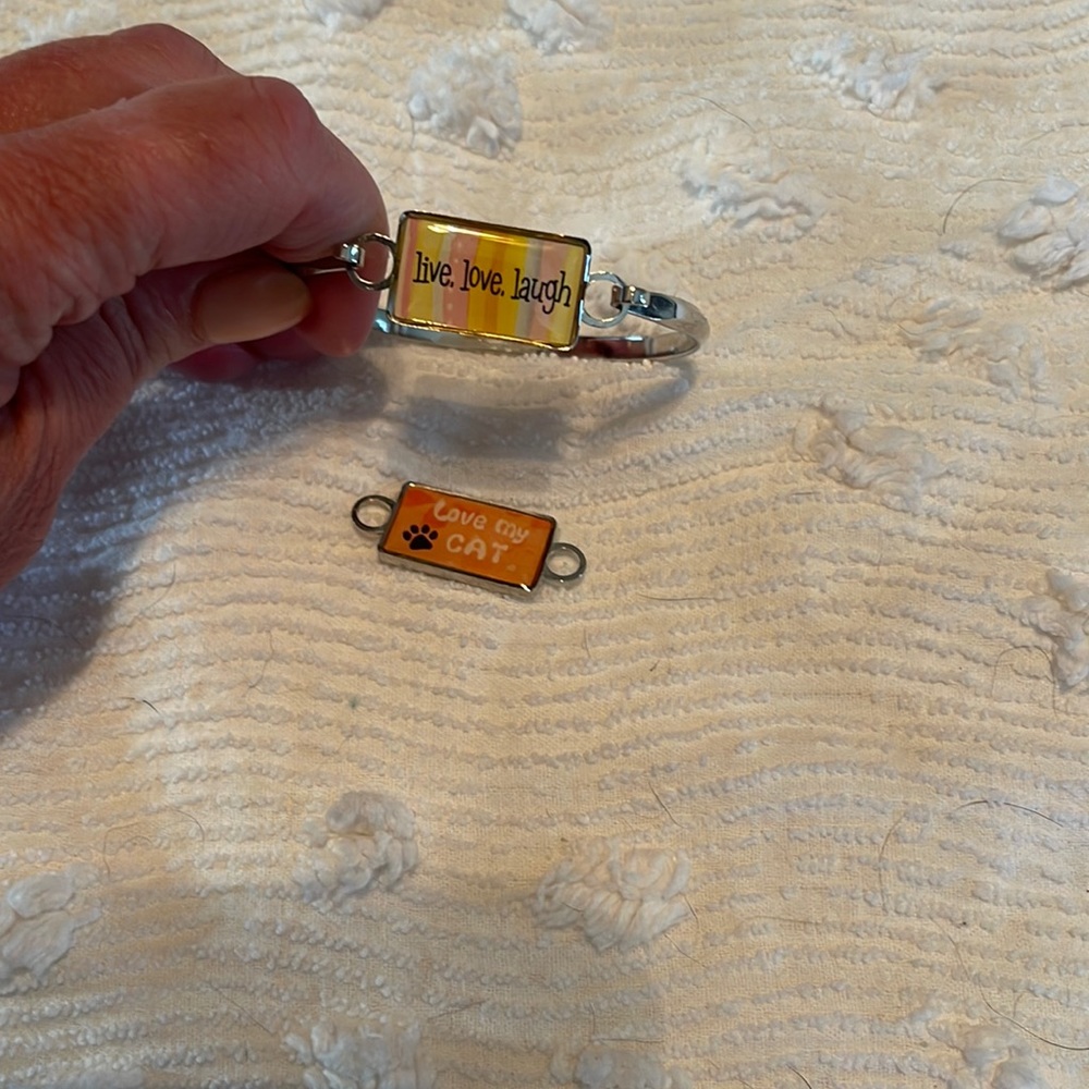 Bracelet